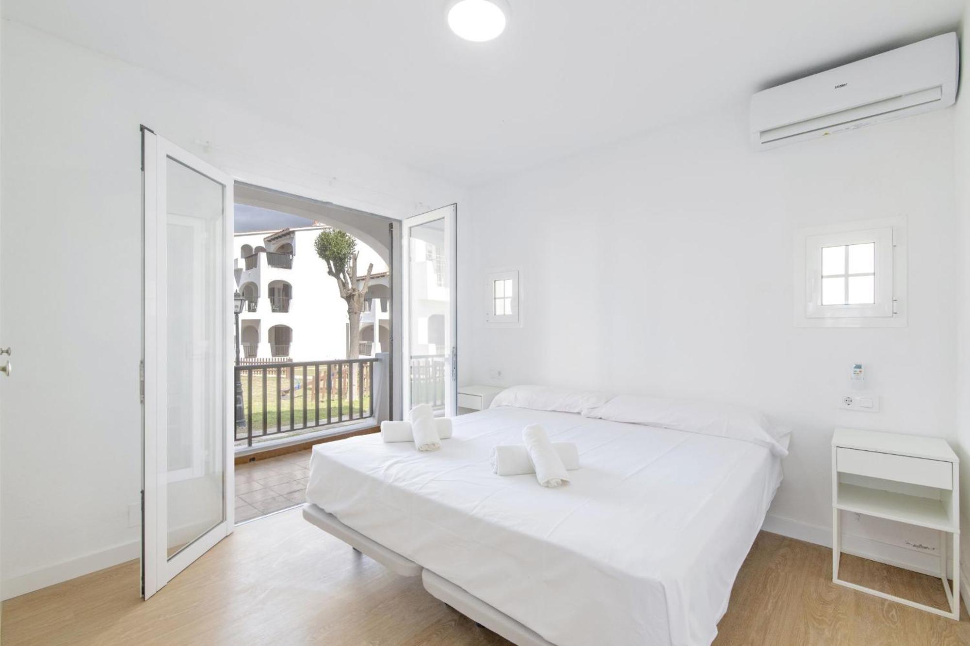 Cala En Porter  Siesta Mar Private Apartment 53 Cala'N Porter 3 Bed מראה חיצוני תמונה